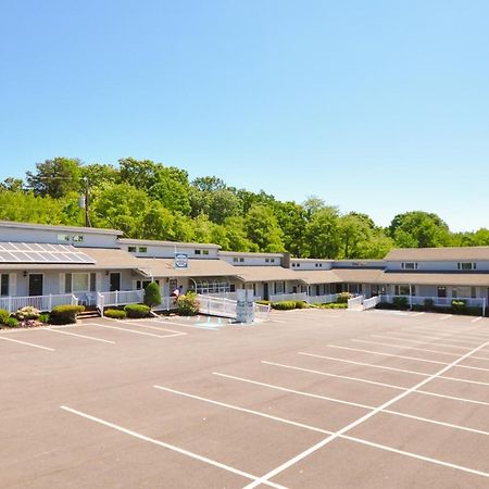 East Shore Lodging Hawley Экстерьер фото
